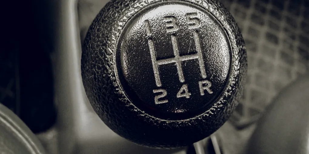 Gearbox Mechanics: Manuals, DCTs, and Sequentials