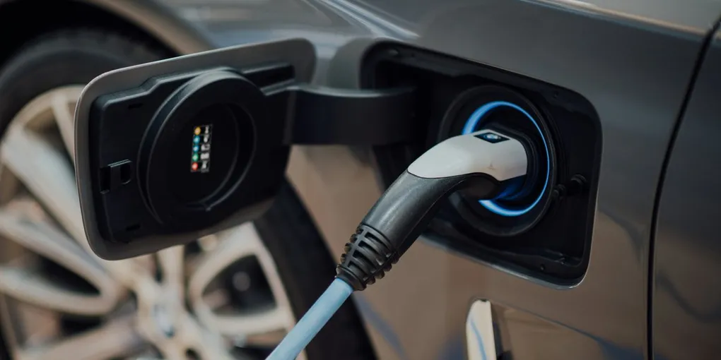 How Hybrid and Plug-In Hybrid Systems Actually Work