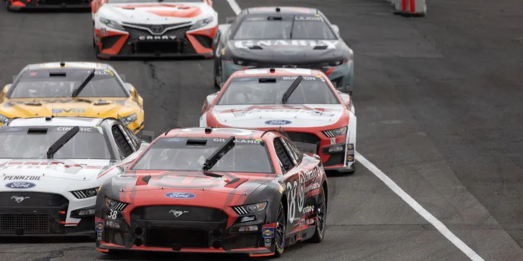 Inside a NASCAR Cup Car: Asymmetric Setup and the Physics of Oval Racing